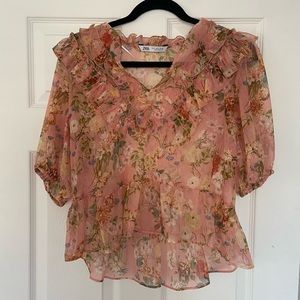 Zara • Pink Floral Ruffle Cropped Blouse • Size Small